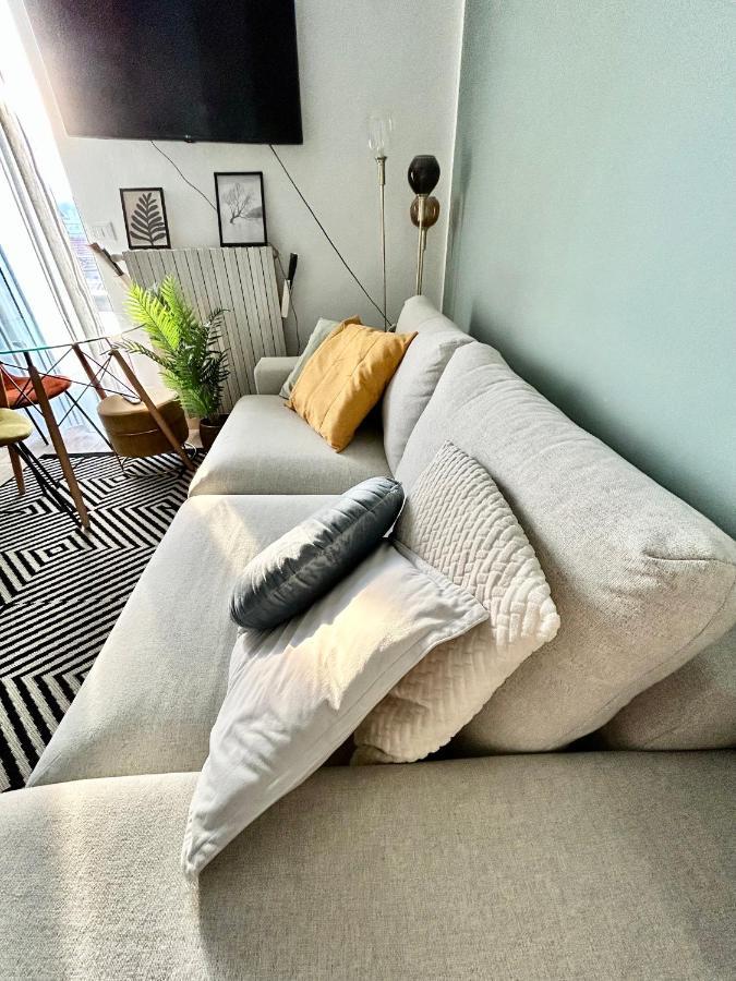 Design Home At Garda Lake デセンツァーノ・デル・ガルダ エクステリア 写真