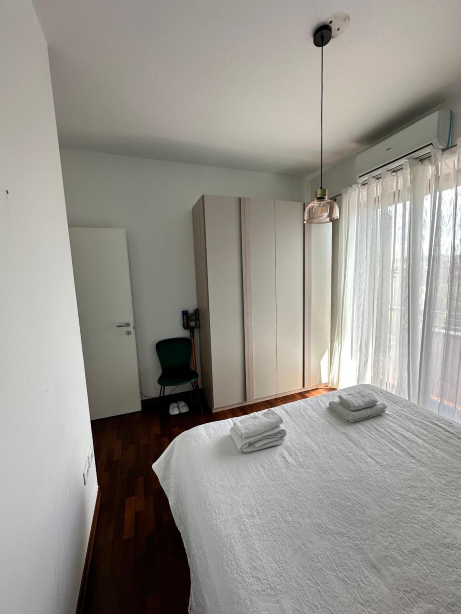 Design Home At Garda Lake デセンツァーノ・デル・ガルダ エクステリア 写真